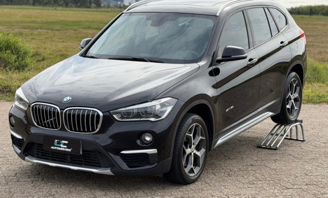 BMW X1 SDRIVE 20i X-Line 2.0 TB Active Flex 2017 Flex