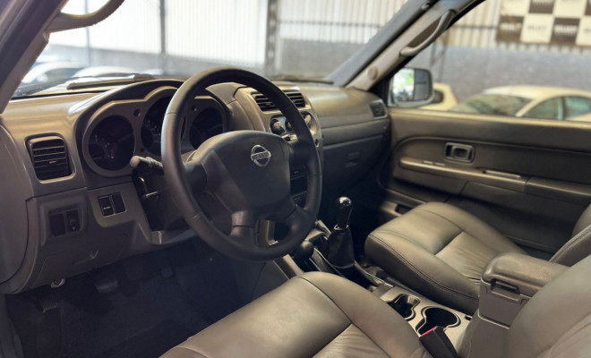 Nissan Frontier XE/ XE TIT. CD 4x4 2.8 TDI Dies 2003 Diesel-8