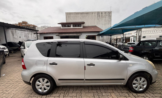Nissan LIVINA 1.8 16V Flex Fuel Aut. 2010 Flex-3