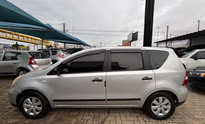 Nissan LIVINA 1.8 16V Flex Fuel Aut. 2010 Flex-6