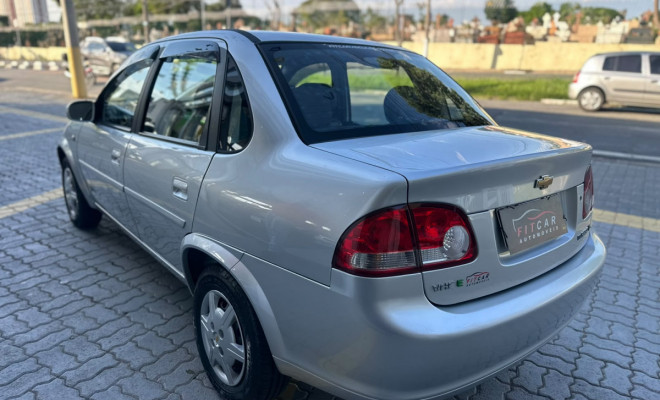 GM - Chevrolet Classic Life/LS 1.0 VHC FlexP. 4p 2014 Flex-1