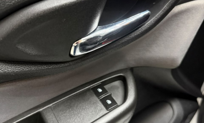GM - Chevrolet ONIX HATCH LT 1.0 8V FlexPower 5p Mec. 2019-11