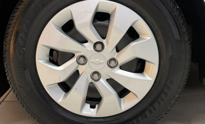 GM - Chevrolet ONIX HATCH LT 1.0 8V FlexPower 5p Mec. 2019-14
