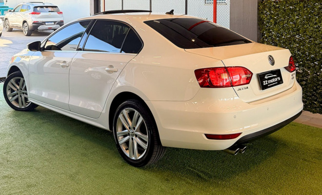 VW - Jetta Highline 2.0 TSI 16V 4p Tiptronic 2014-5