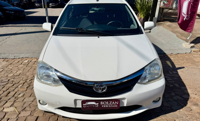 Toyota ETIOS XLS 1.5 Flex 16V 5p Mec. 2013 Flex-0