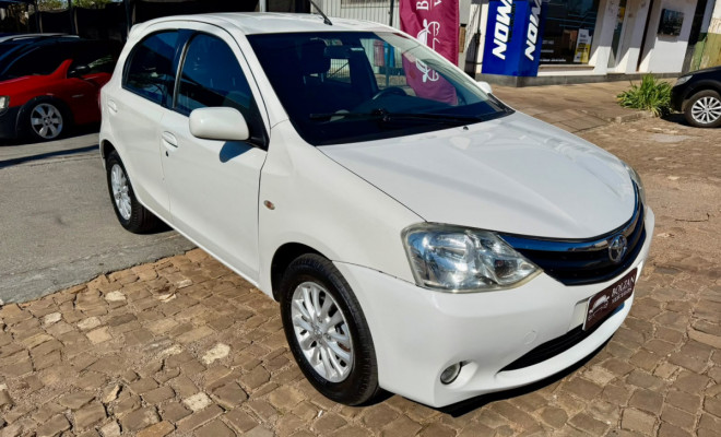 Toyota ETIOS XLS 1.5 Flex 16V 5p Mec. 2013 Flex-1