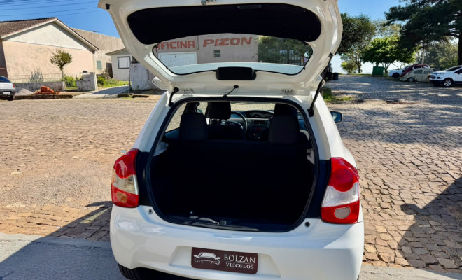 Toyota ETIOS XLS 1.5 Flex 16V 5p Mec. 2013 Flex-8