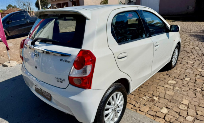 Toyota ETIOS XLS 1.5 Flex 16V 5p Mec. 2013 Flex-3