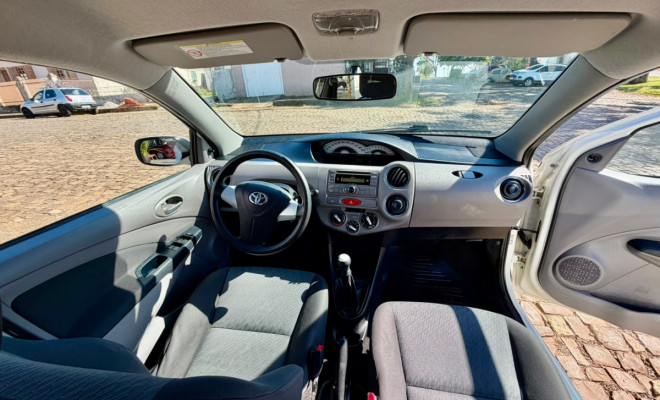 Toyota ETIOS XLS 1.5 Flex 16V 5p Mec. 2013 Flex-5