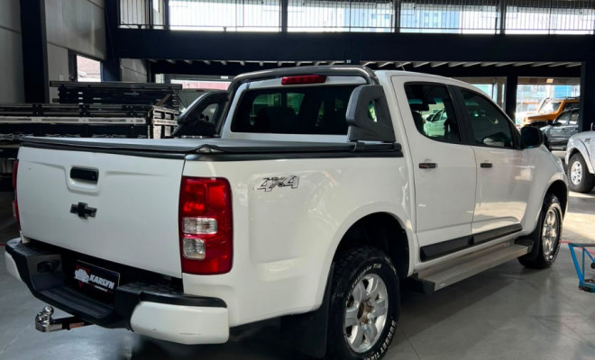 GM - Chevrolet S10 Pick-Up LS 2.8 TDI 4x4 CD Dies. Mec. 2014 Flex-4