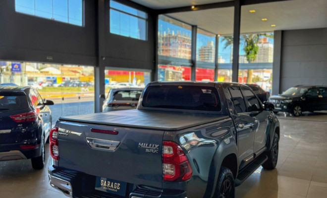 Toyota Hilux CD SRX Limited 4x4 2.8 TDI Die.Aut 2023 Diesel-1