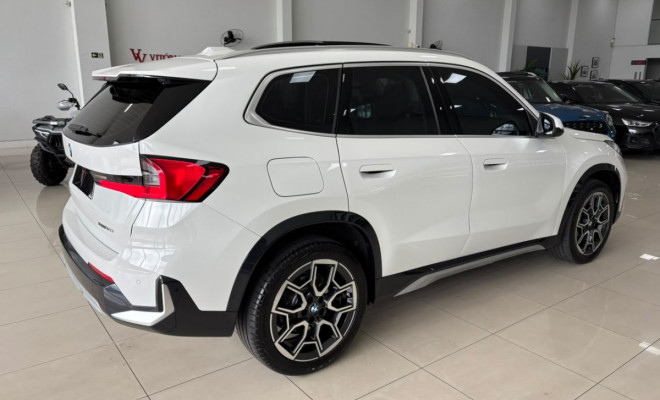 BMW X1 SDRIVE 20i X-Line 2.0 TB Aut. 2026 Gasolina-2