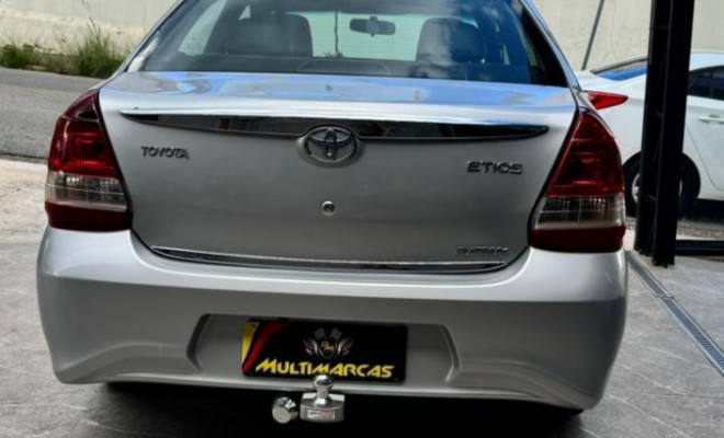 Toyota ETIOS PLATINUM Sed. 1.5 Flex 16V 4p Mec. 2015 Flex-5