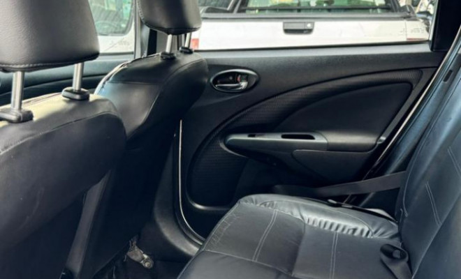 Toyota ETIOS PLATINUM Sed. 1.5 Flex 16V 4p Mec. 2015 Flex-8