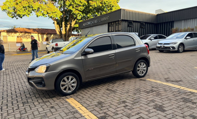 Toyota ETIOS X Plus 1.5 Flex 16V 5p Aut. 2020 Flex-3
