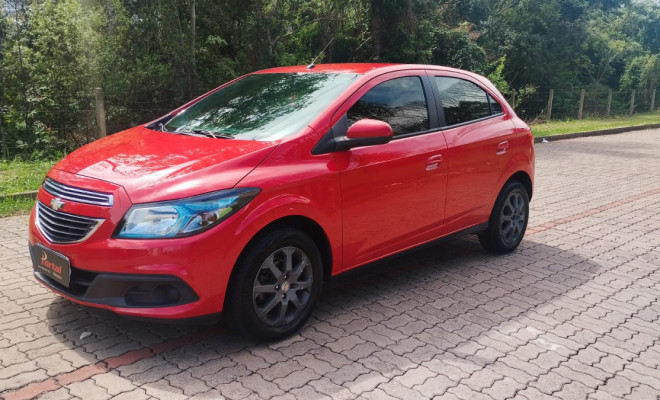 GM - Chevrolet ONIX HATCH LT 1.4 8V FlexPower 5p Mec. 2014 Flex-1