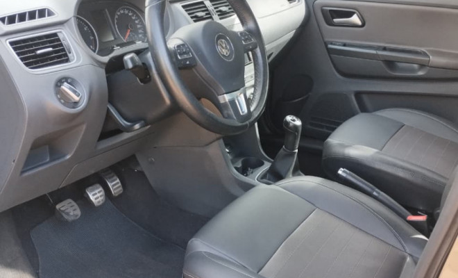 VW - VolksWagen CROSSFOX 1.6 Mi Total Flex 8V 5p 2014 Flex-4