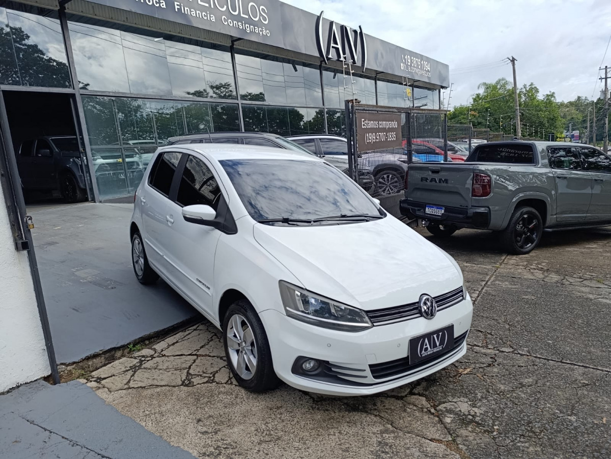 Volkswagen Fox Comfortline 1.6 Flex 8V 5P - foto 3