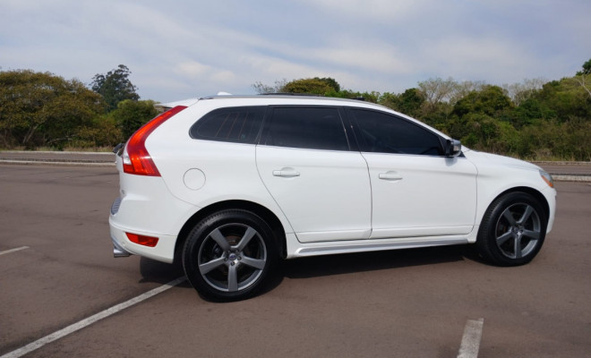 Volvo XC 60 2.0 T5  5p 2013 Gasolina-0