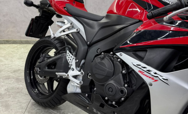 HONDA CBR 600 RR 2007 Gasolina-8