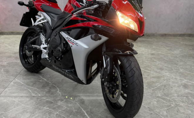 HONDA CBR 600 RR 2007 Gasolina-6