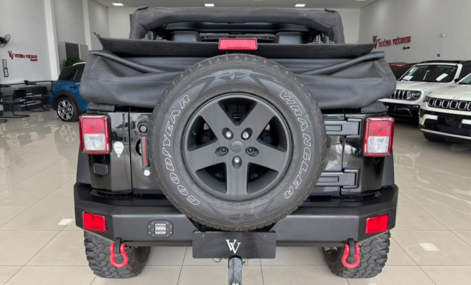 Jeep Wrangler Unlimited Sport 3.6 V6 2015 Gasolina-4