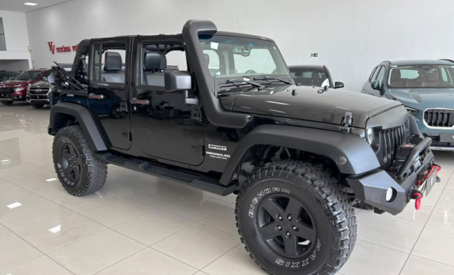 Jeep Wrangler Unlimited Sport 3.6 V6 2015 Gasolina