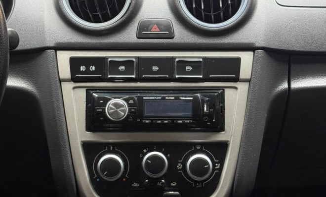 VW - VolksWagen VOYAGE 1.0/1.0 City Mi Total Flex 8V 4p 2012 Flex-8