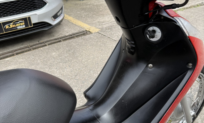 HONDA BIZ 125 ES 2011-3