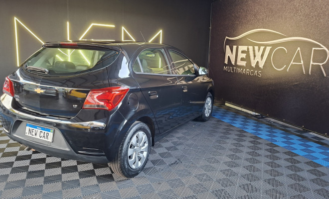 GM - Chevrolet ONIX HATCH LT 1.0 8V FlexPower 5p Mec. 2019 Flex-2