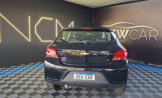 GM - Chevrolet ONIX HATCH LT 1.0 8V FlexPower 5p Mec. 2019 Flex-3