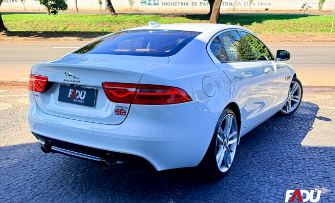 Jaguar XE 2.0 Turbocharged Pure 240cv Aut. 2017 Gasolina-9