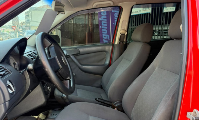 VW - VolksWagen Gol 1.6 Mi Plus Total Flex 8V 4p 2003 Gasolina-8