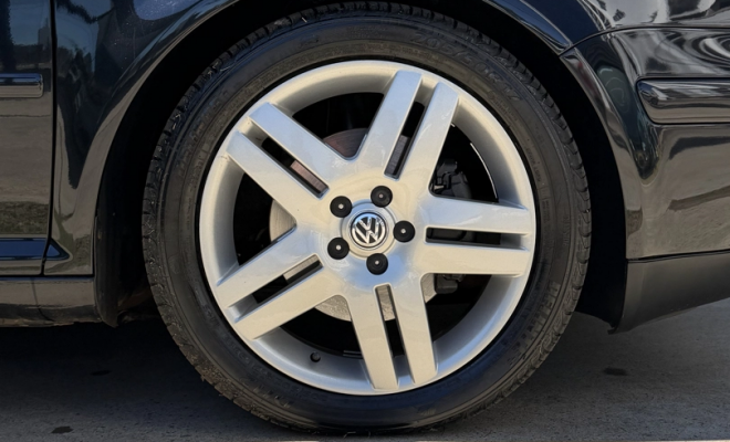 VW - VolksWagen Golf GTi 1.8 Mi 180/193cv Turbo 4p Mec. 2004 Gasolina-9
