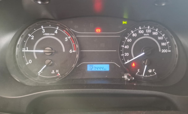 Toyota Hilux CD 4x4 2.8 Diesel Mec. 2019 Diesel-8