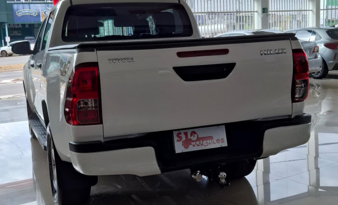 Toyota Hilux CD 4x4 2.8 Diesel Mec. 2019 Diesel-2