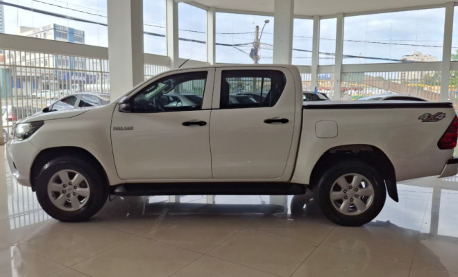 Toyota Hilux CD 4x4 2.8 Diesel Mec. 2019 Diesel-6