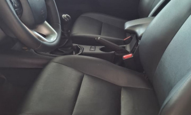 Toyota Hilux CD 4x4 2.8 Diesel Mec. 2019 Diesel-9