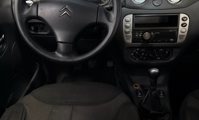 Citroën C3 GLX 1.4/ GLX Sonora 1.4 Flex 8V 5p 2011 Flex-5