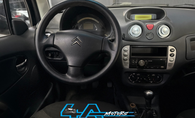 Citroën C3 GLX 1.4/ GLX Sonora 1.4 Flex 8V 5p 2011 Flex-4