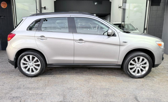 Mitsubishi ASX 2.0 16V 4x4 160cv Aut. 2016 Gasolina-7