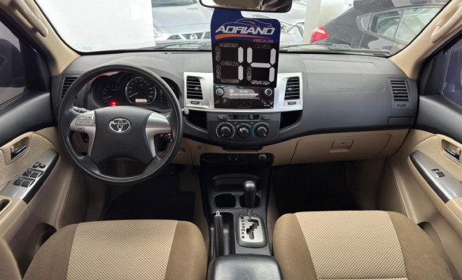 HILUX SW4 SR 2.7 Aut. 2014 - Completíssima e Pronta pra Família ou Trabalho!-7