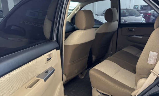 HILUX SW4 SR 2.7 Aut. 2014 - Completíssima e Pronta pra Família ou Trabalho!-8
