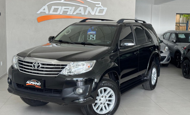 HILUX SW4 SR 2.7 Aut. 2014 - Completíssima e Pronta pra Família ou Trabalho!-24