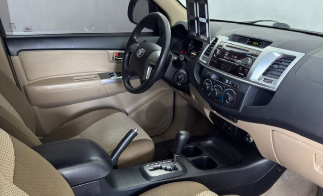 HILUX SW4 SR 2.7 Aut. 2014 - Completíssima e Pronta pra Família ou Trabalho!-14