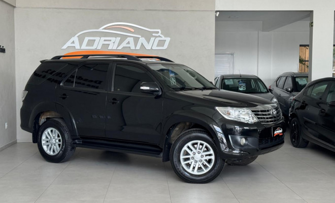 HILUX SW4 SR 2.7 Aut. 2014 - Completíssima e Pronta pra Família ou Trabalho!-21