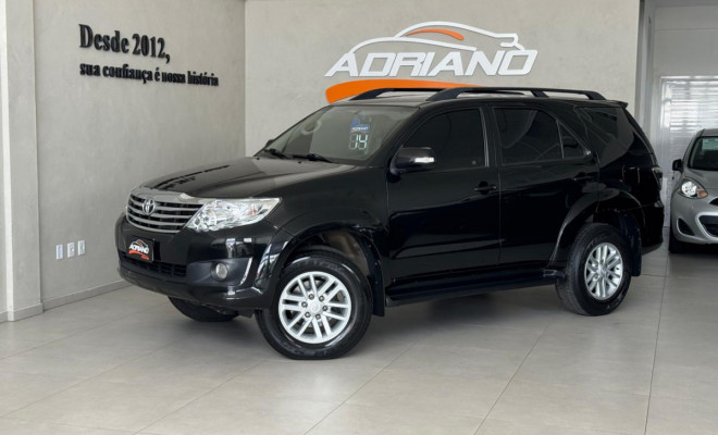 HILUX SW4 SR 2.7 Aut. 2014 - Completíssima e Pronta pra Família ou Trabalho!-19