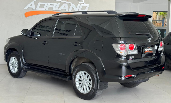 HILUX SW4 SR 2.7 Aut. 2014 - Completíssima e Pronta pra Família ou Trabalho!-23