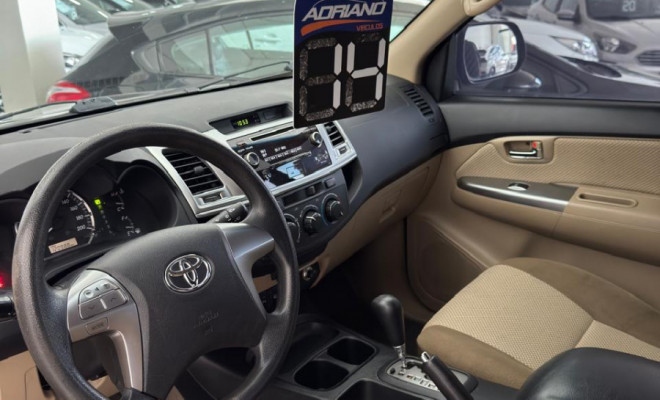 HILUX SW4 SR 2.7 Aut. 2014 - Completíssima e Pronta pra Família ou Trabalho!-6