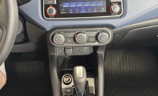 VERSA Advance 1.6 Aut. 2024 - Só 30 Mil Km, com Garantia de Fábrica!-9